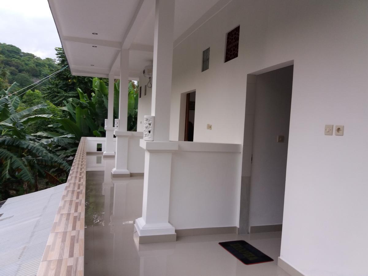 Warung Jemeluk & Home Stay آميدْ المظهر الخارجي الصورة