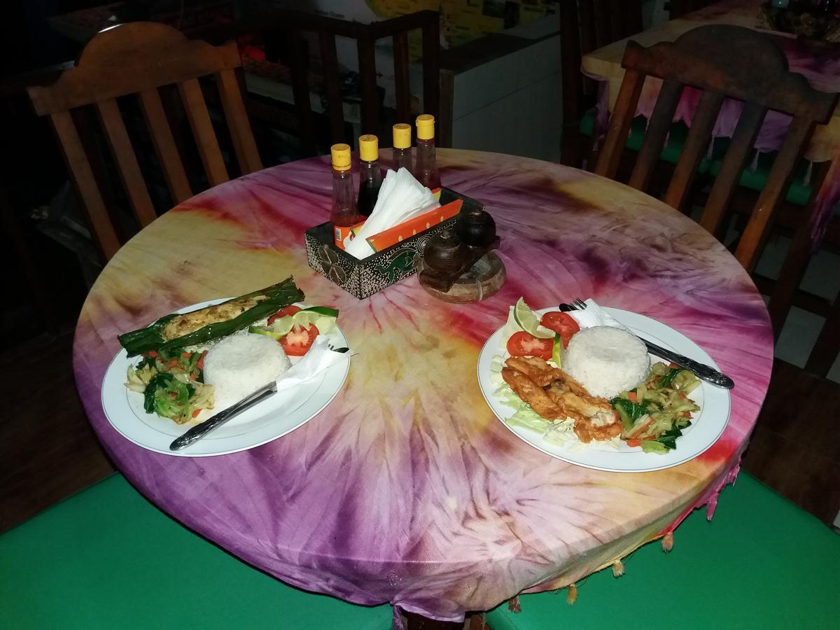 Warung Jemeluk & Home Stay آميدْ المظهر الخارجي الصورة